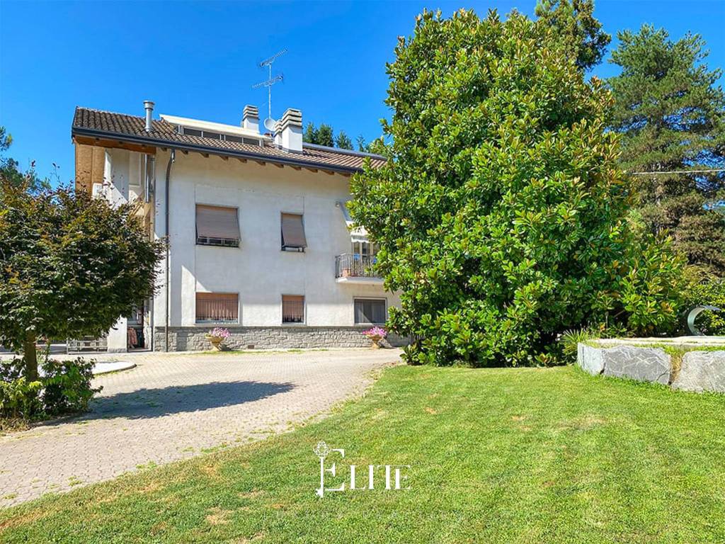 Villa a Sesto calende in Via Riviera, 4 - Foto 2