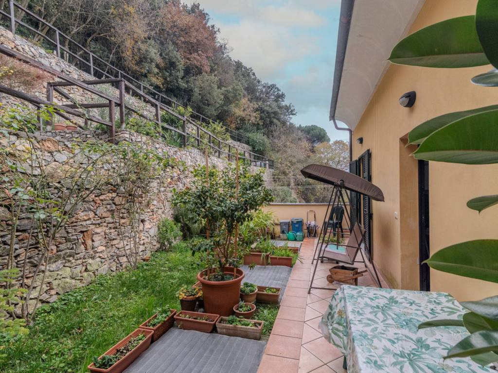 Appartamento a Finale ligure in Via Calice, 20 - Foto 3