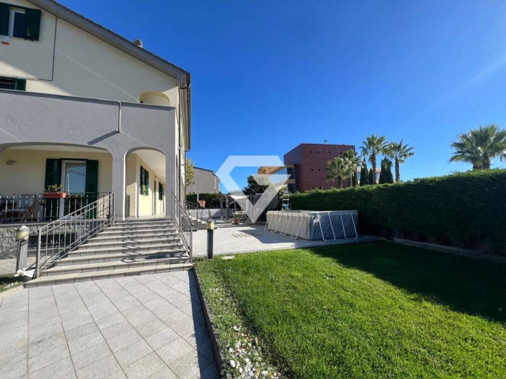 Villa a Loano in Via degli Alpini - Foto 5