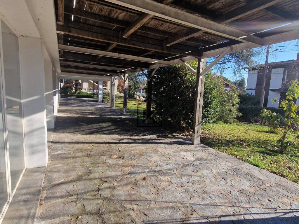 Villa a Vergiate in Via Stoppani - Foto 5
