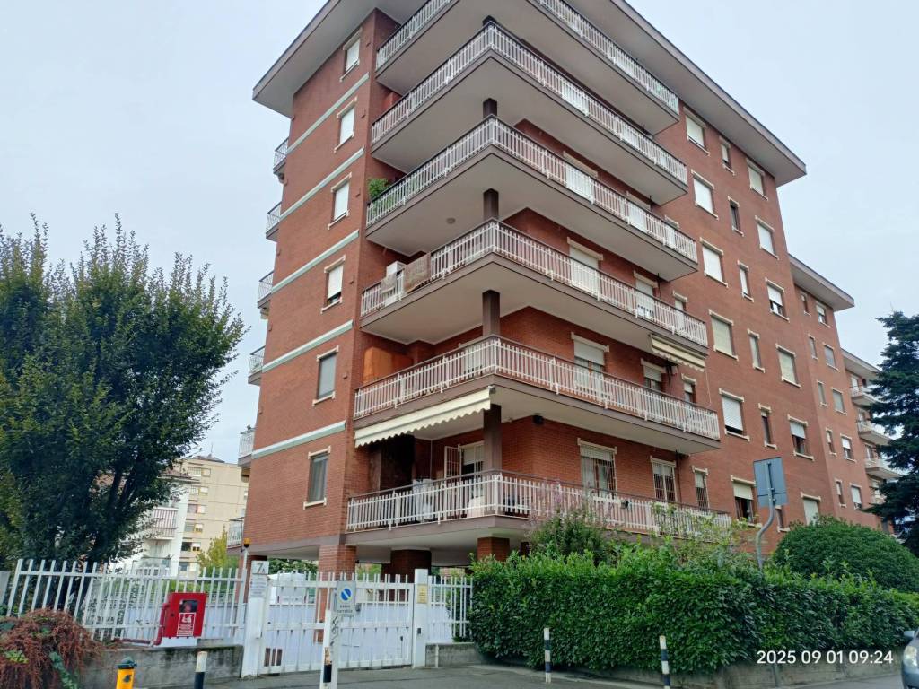 Box / garage a Collegno in Via Cristoforo Colombo, 7 - Foto 2
