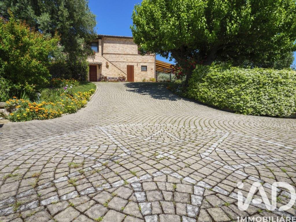 Villa a Osimo in Via Striscioni, 19 - Foto 2