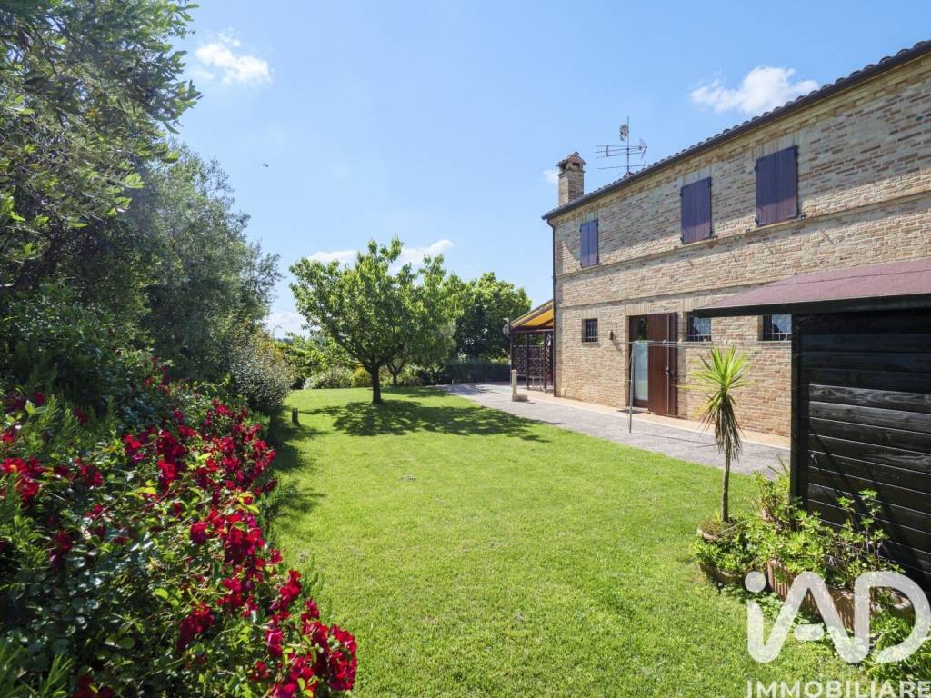 Villa a Osimo in Via Striscioni, 19 - Foto 3