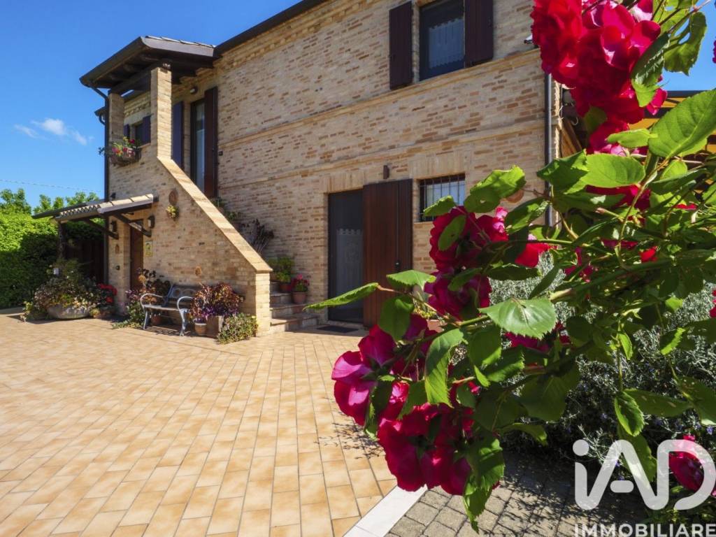 Villa a Osimo in Via Striscioni, 19 - Foto 4