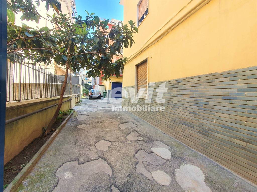 Appartamento a Portici in Via I Ragazzi del 99 - Foto 3