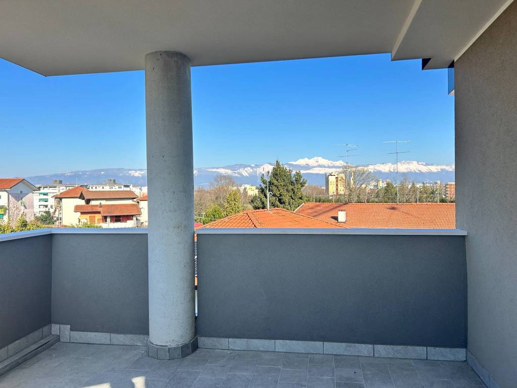 Attico / mansarda a Pordenone in Via Luigi Pirandello, 1 - Foto 5