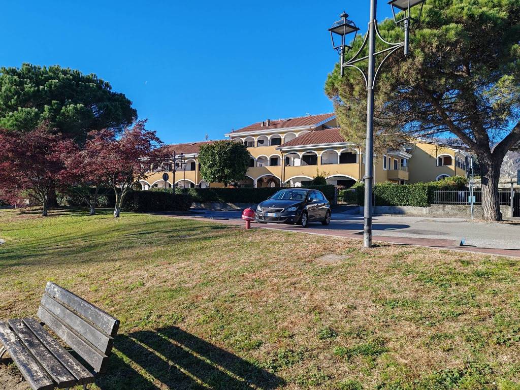 Appartamento a Baveno in Via Repubblica dell'Ossola, 7 - Foto 3