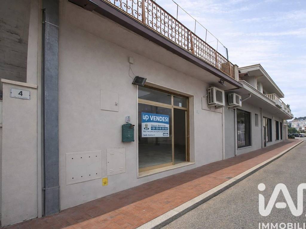 Immobile a Roseto degli abruzzi in Via Via Giulio Cesare, 2 - Foto 2