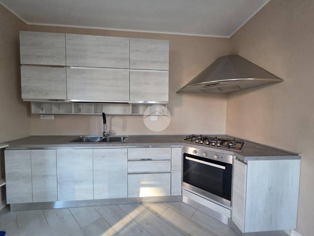 Appartamento a Chieri in Via Avezzana, 69 - Foto 3