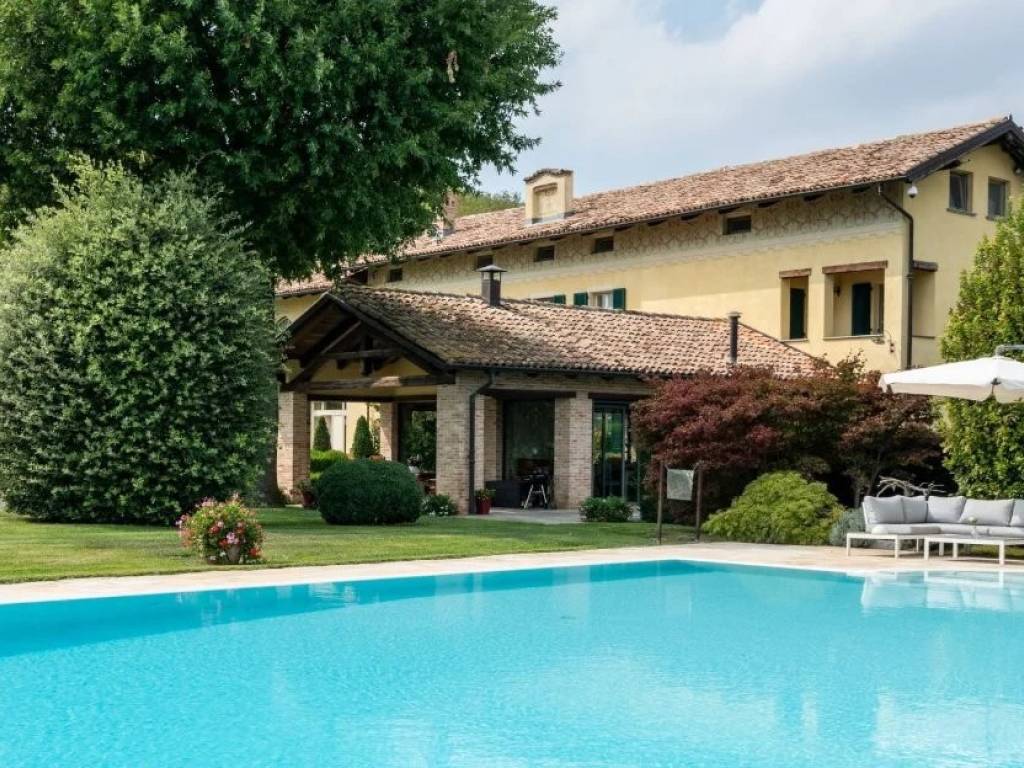 Villa a Costigliole d'asti in Via Brigate Garibaldine, 20 - Foto 2