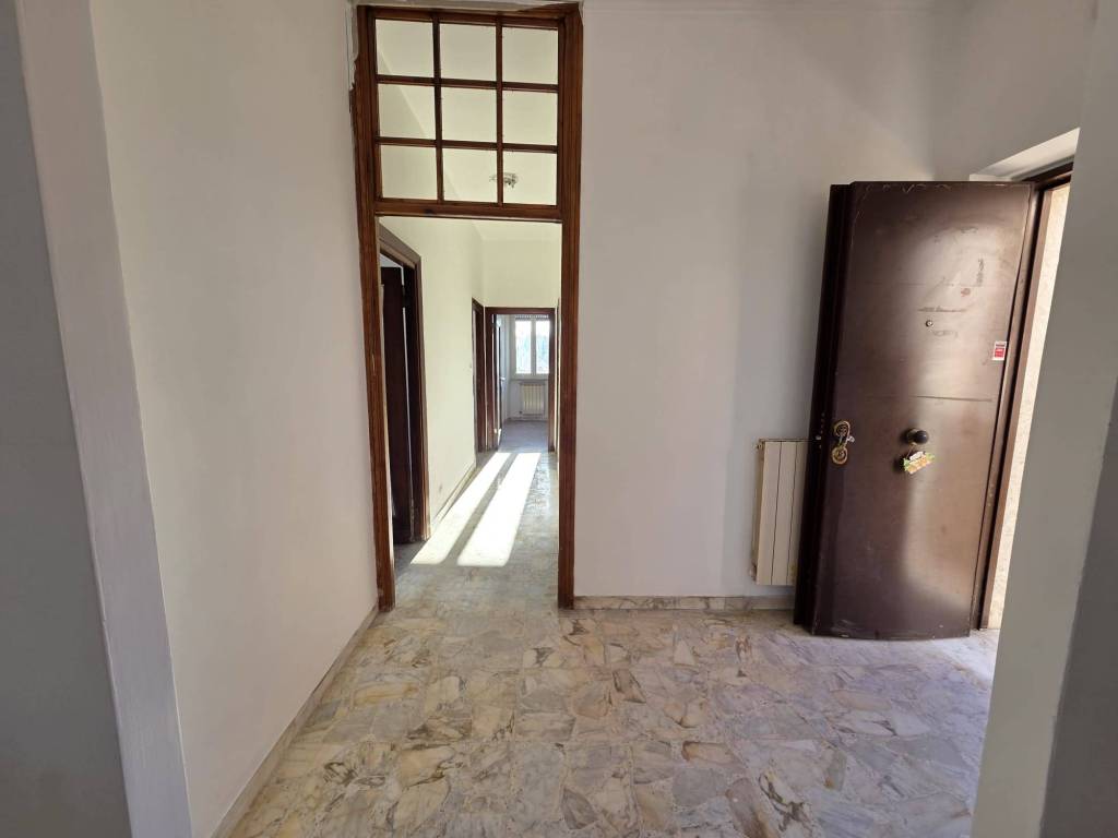 Appartamento a Guidonia montecelio in Via Puglie - Foto 2