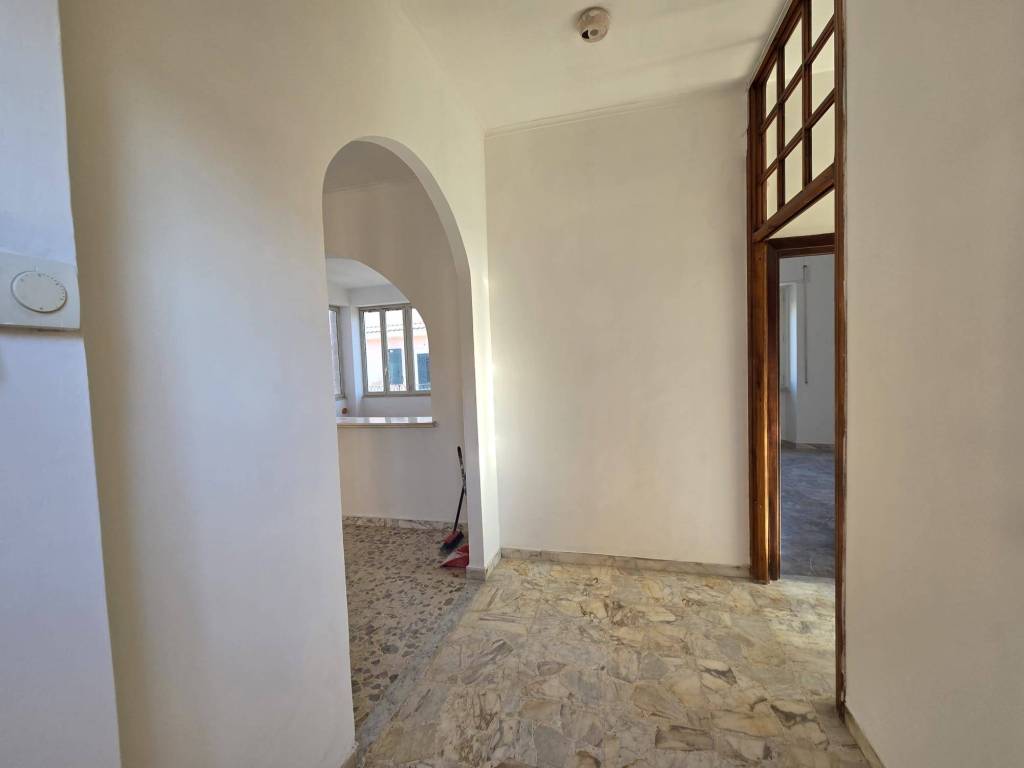 Appartamento a Guidonia montecelio in Via Puglie - Foto 4
