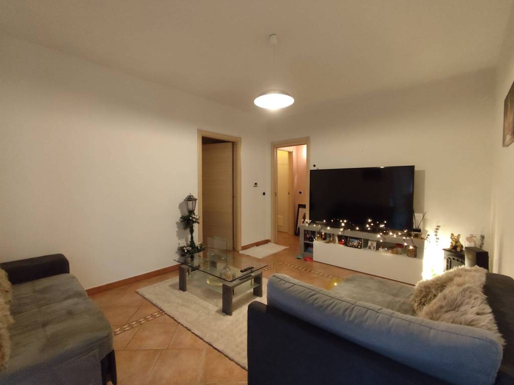 Appartamento a Rocchetta tanaro in Via Vittorio Veneto, 9 - Foto 3