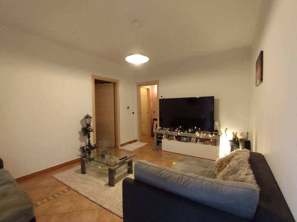 Appartamento a Rocchetta tanaro in Via Vittorio Veneto, 9 - Foto 4