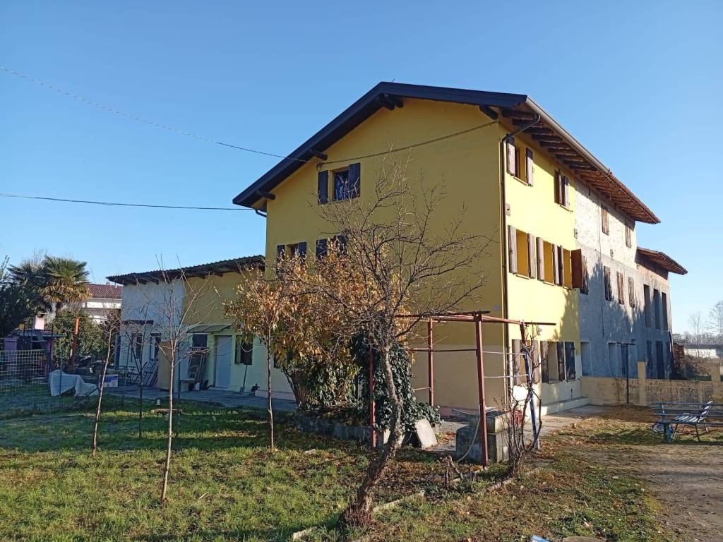 Casa indipendente a Fontanafredda in Via Brugnera, 33 - Foto 2