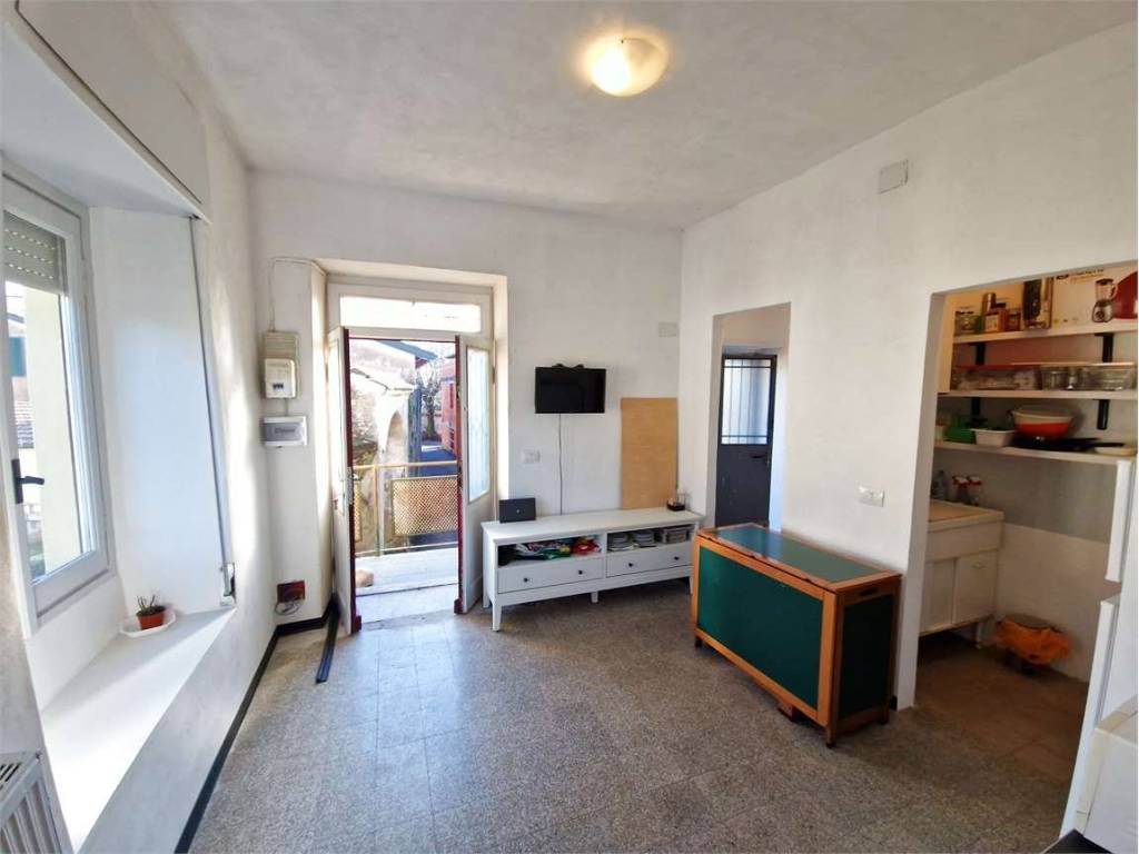 Casa indipendente a Gavirate in Via Garoni - Foto 4
