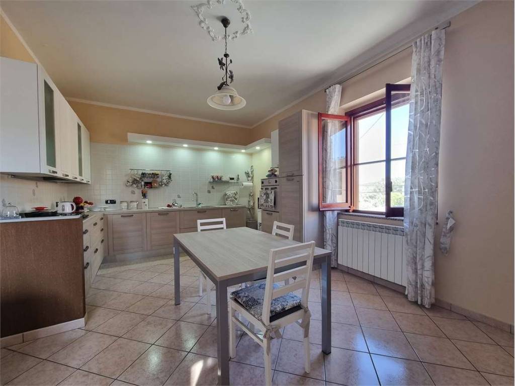 Appartamento a Catanzaro in Via Fiume Busento 91 - Foto 5