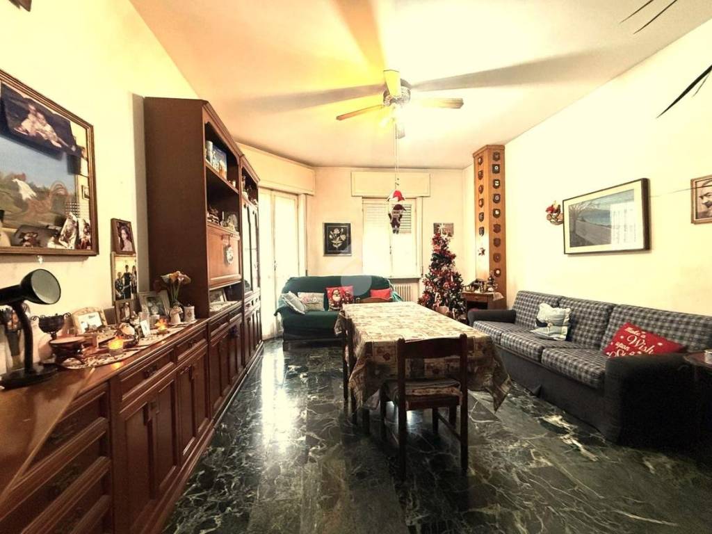 Appartamento a Cantù in Via Domea, 79 - Foto 2