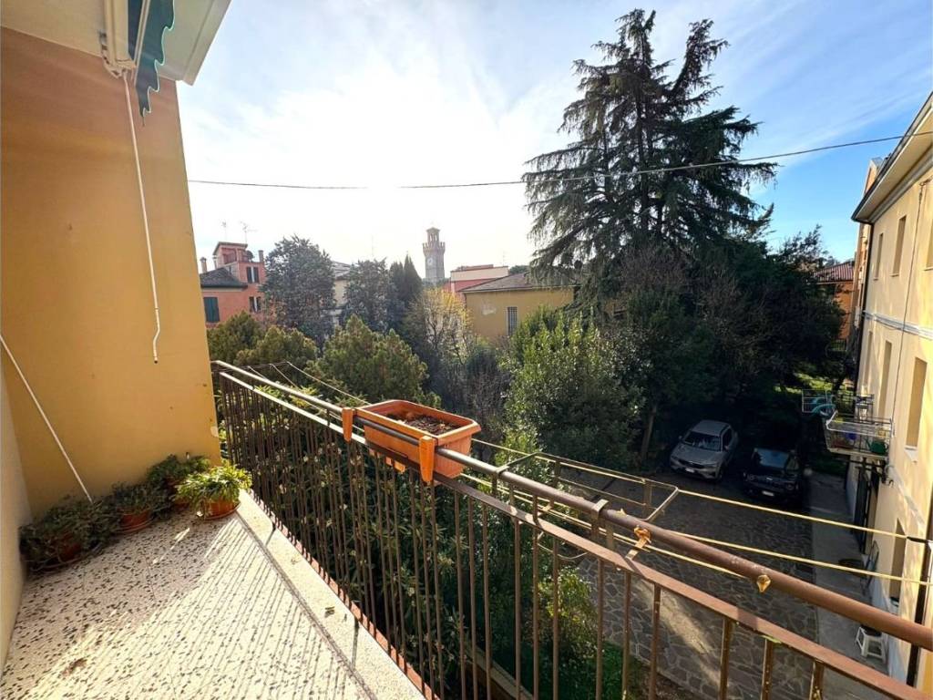 Appartamento a Castel san pietro terme in Via dei Mille - Foto 3