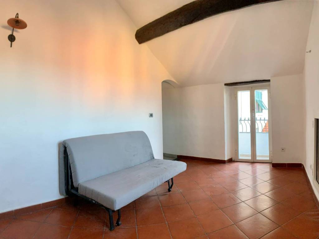 Appartamento a Imperia in Via Gustavo Strafforello, 25 - Foto 2
