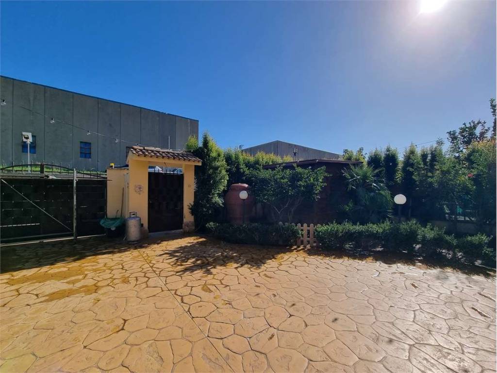 Villa a Catanzaro in VIA GIUSEPPE DI TARDO - Foto 2