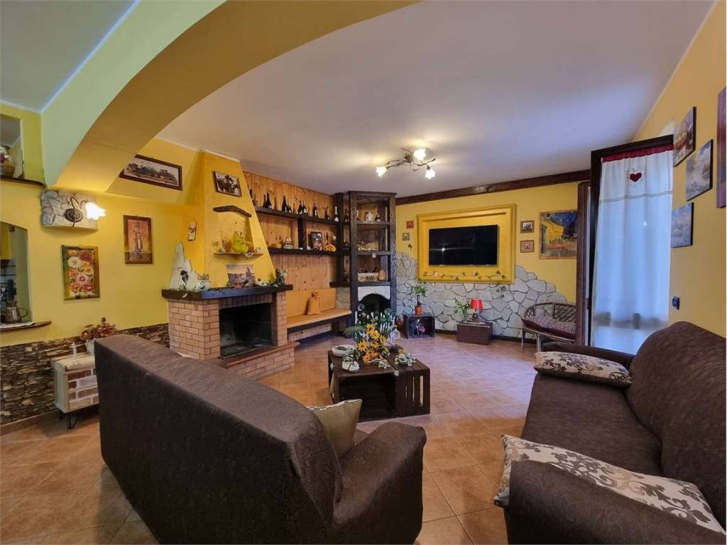 Villa a Catanzaro in VIA GIUSEPPE DI TARDO - Foto 5