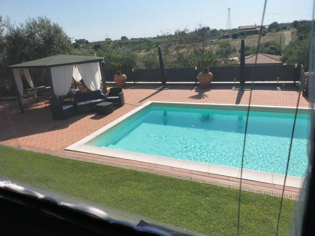 Villa a Velletri in Via Castel Ginnetti, 89 - Foto 2