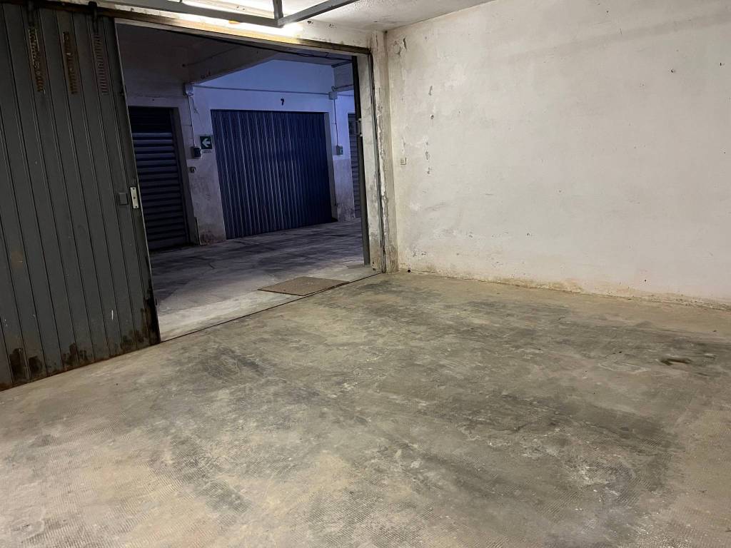 Box / garage a Spotorno in Via Serra, 1 - Foto 4
