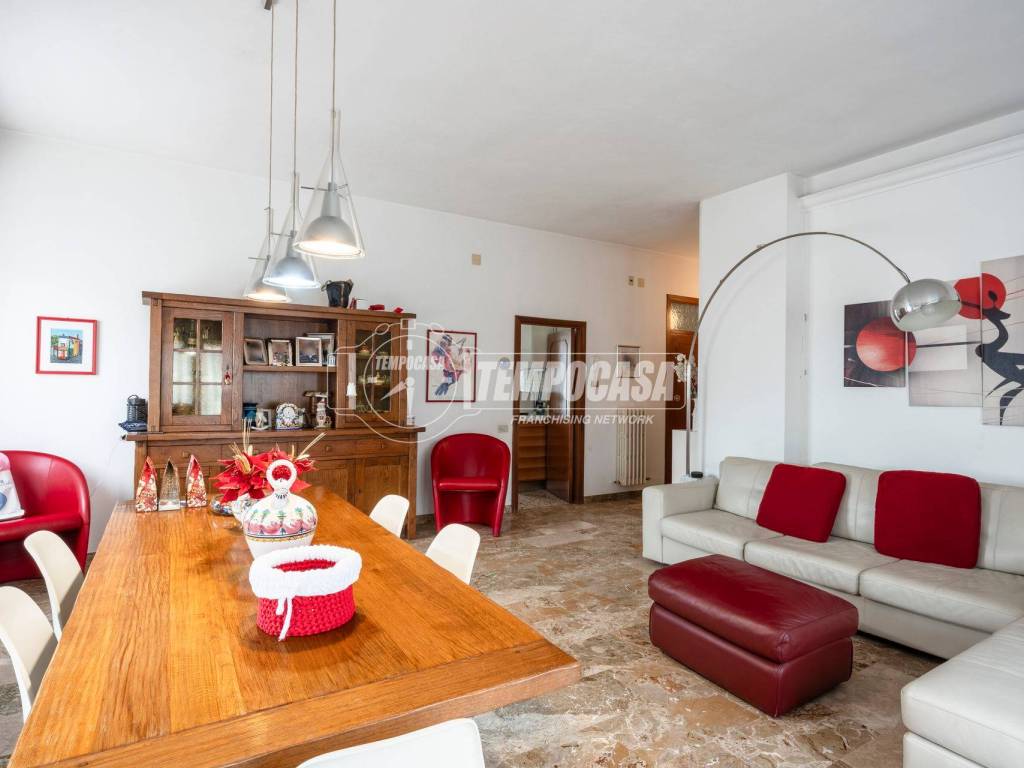 Appartamento a San severino marche in Via Ireneo Aleandri - Foto 5