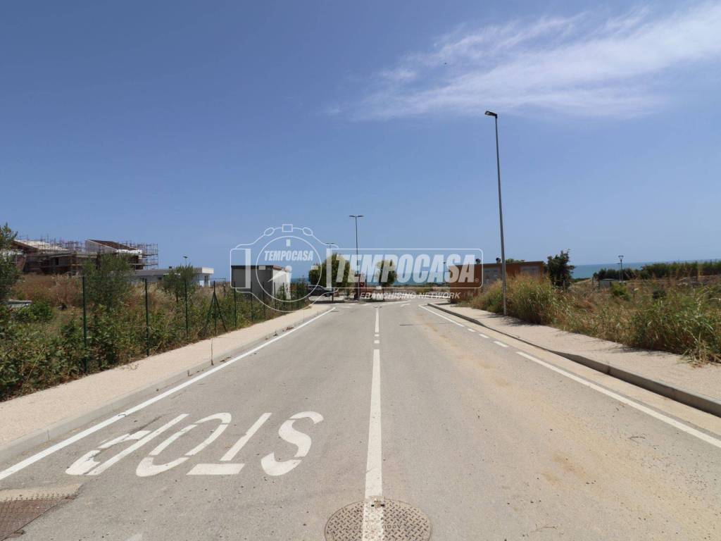 Terreno a Cupra marittima in Via Conte Giovanni Vinci 7 - Foto 2