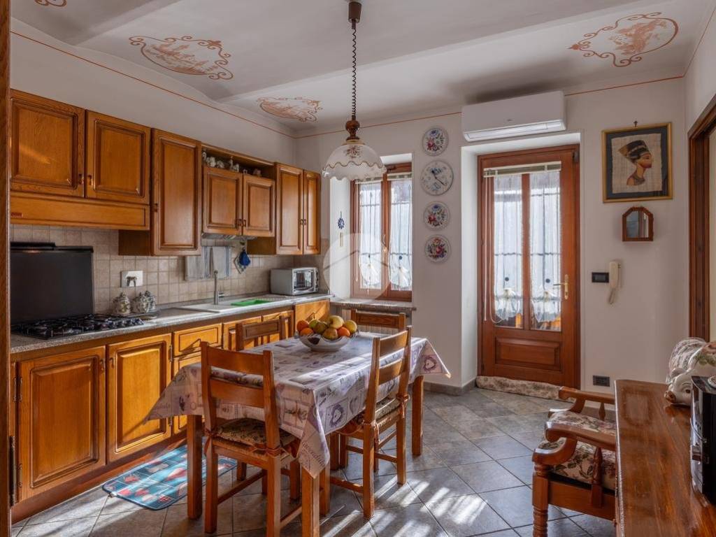 Casa indipendente a Chieri in Str. Tetti Bori, 13 - Foto 2
