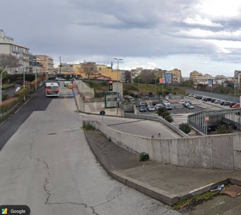 Box / garage a Catania in Via Bronte, 76 - Foto 4