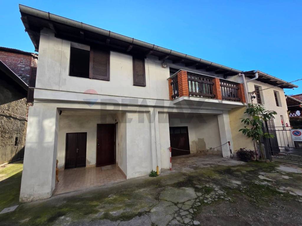 Casa indipendente a Varallo pombia in Vicolo degli Orti, 7 - Foto 3
