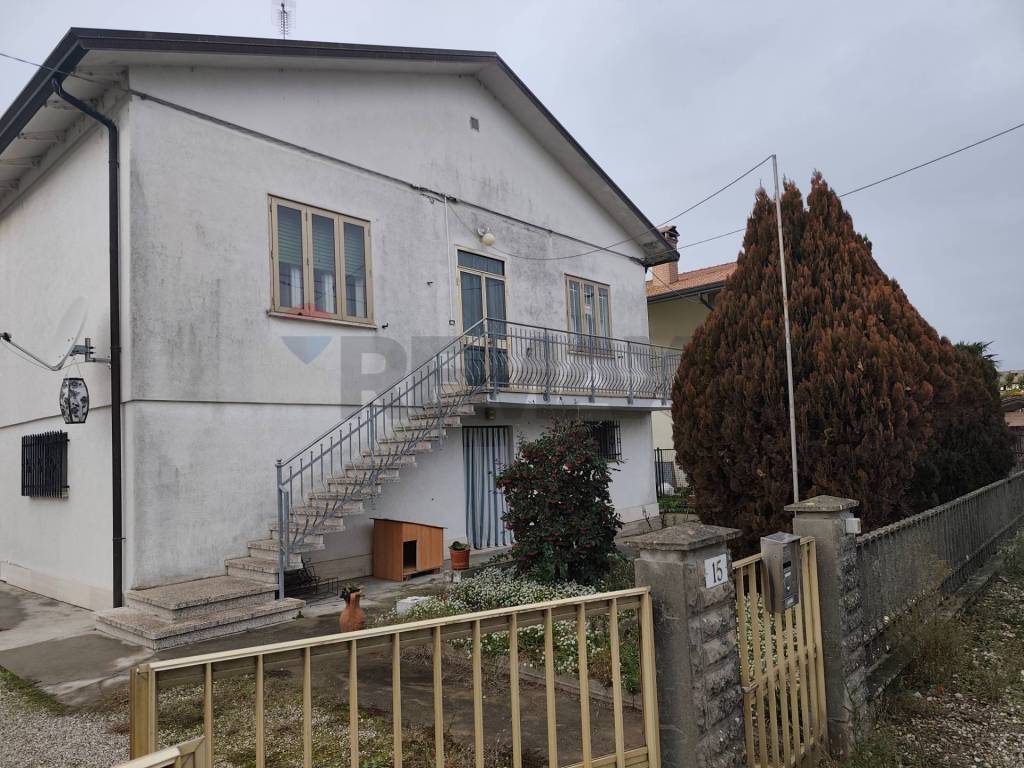 Casa indipendente a Riva del po in Via Argine Po, 15 - Foto 2