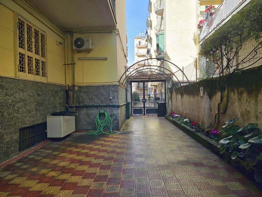 Appartamento a Portici in Viale Primo Melina, 4 - Foto 4