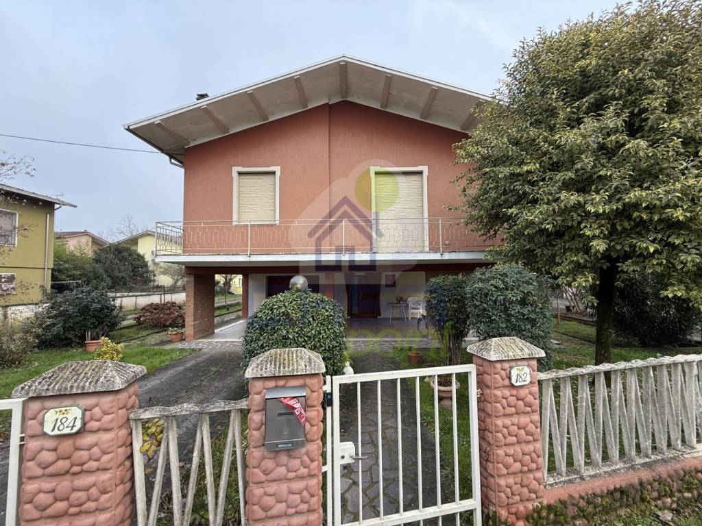 Casa indipendente a Viadana in via mentana 134 - Foto 3