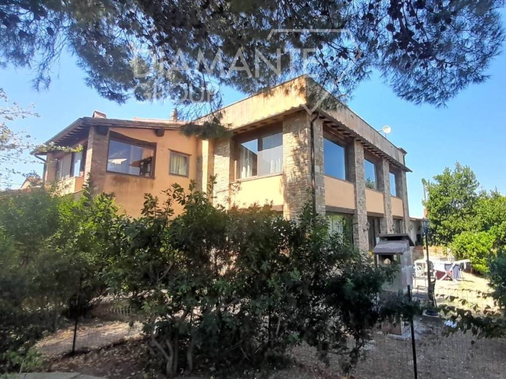 Rustico / casale a Cinigiano - Foto 2