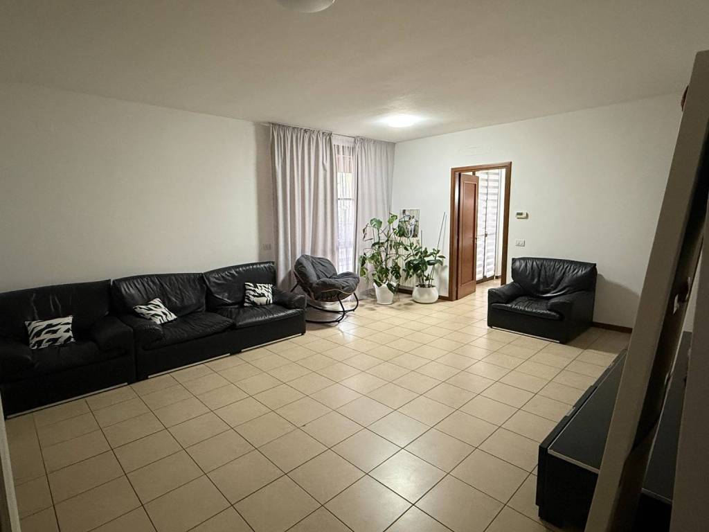 Villetta a schiera a Mantova in Via Piero Bottoni, 17 - Foto 3