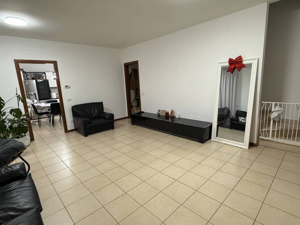 Villetta a schiera a Mantova in Via Piero Bottoni, 17 - Foto 5