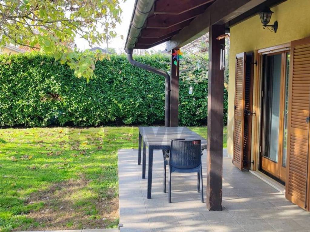 Casa indipendente a Bellinzago novarese - Foto 3