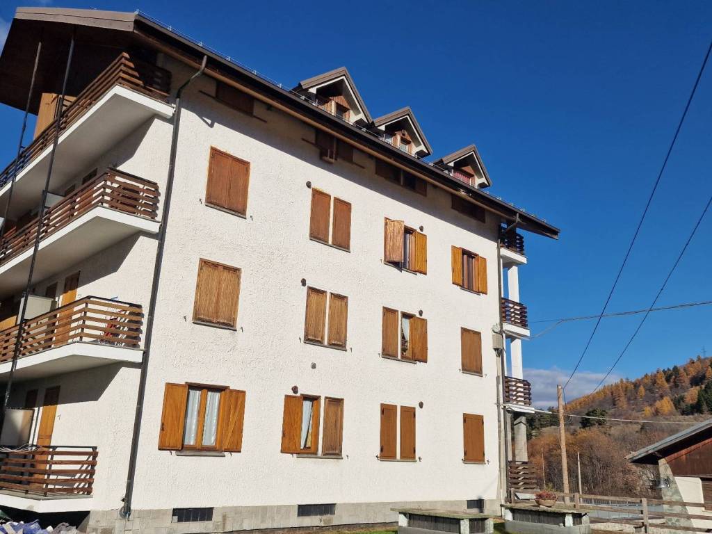 Appartamento a Cesana torinese in Via Ortigara, 23 - Foto 2