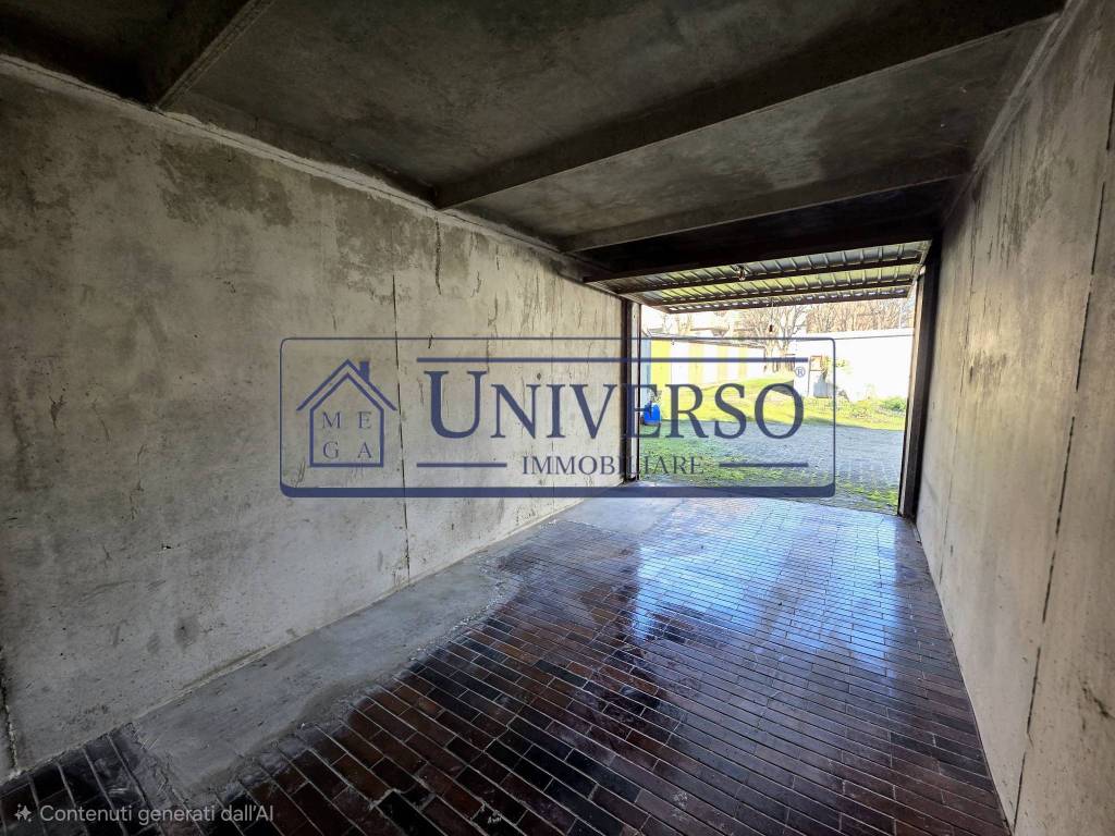 Box / garage a Voghera in Via Ugo Foscolo, 31 - Foto 5