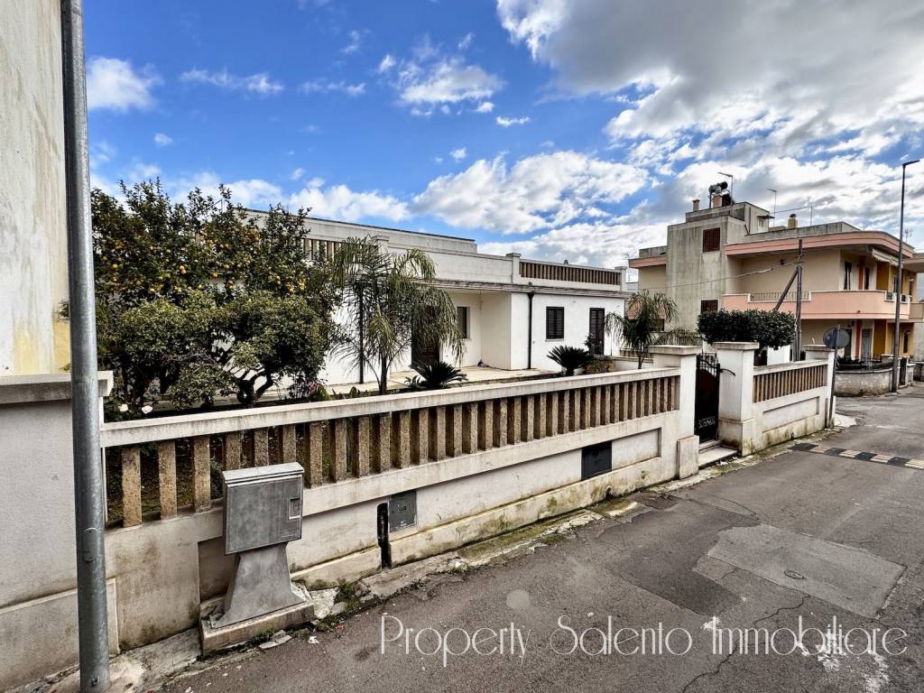 Villa a Taurisano in Via Alessandro Manzoni, 28 - Foto 2