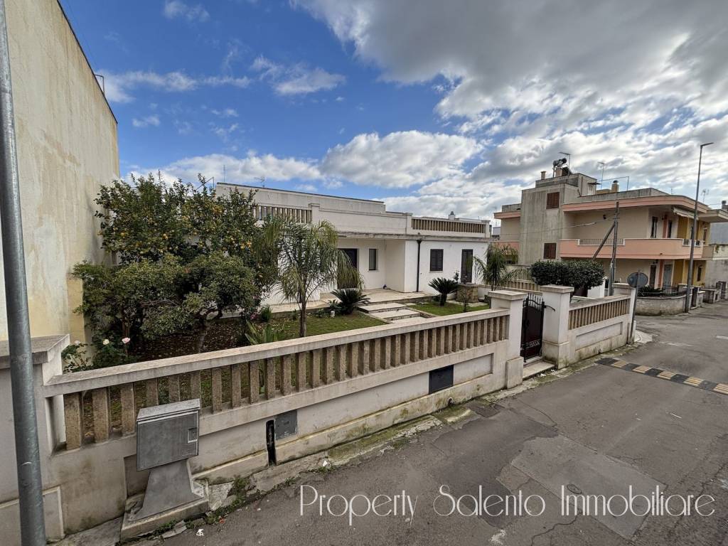 Villa a Taurisano in Via Alessandro Manzoni, 28 - Foto 3