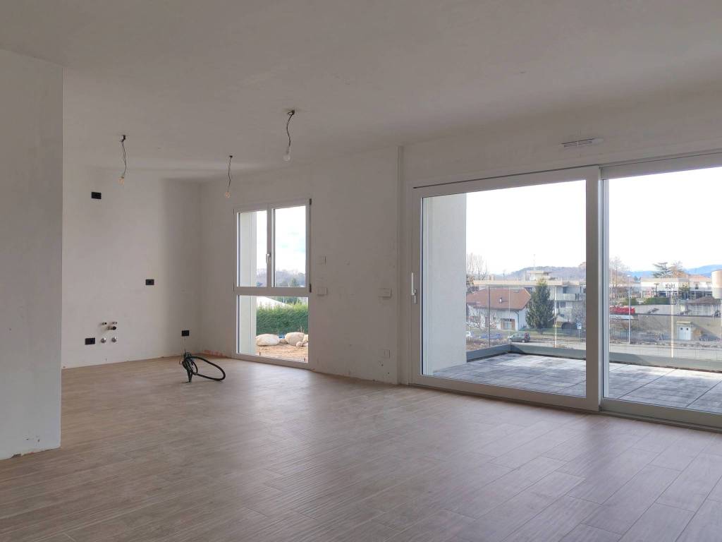 Appartamento a Villa guardia in Via Valtellina - Foto 2
