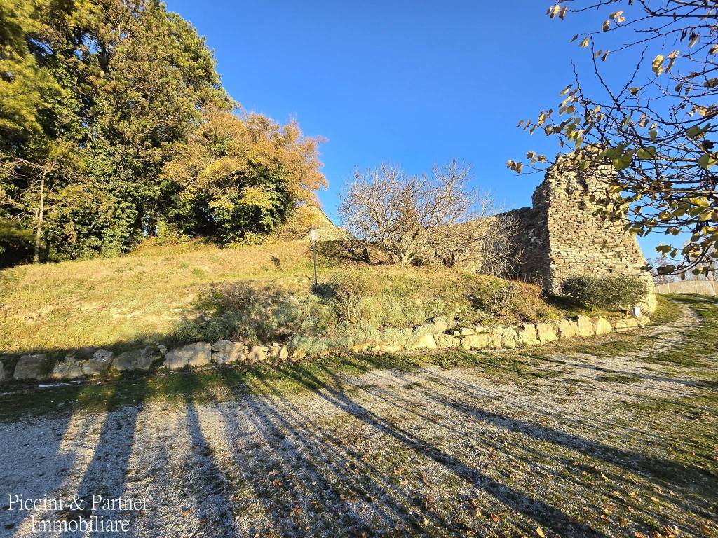 Rustico / casale a Gubbio in Località San Benedetto Vecchio - Foto 2
