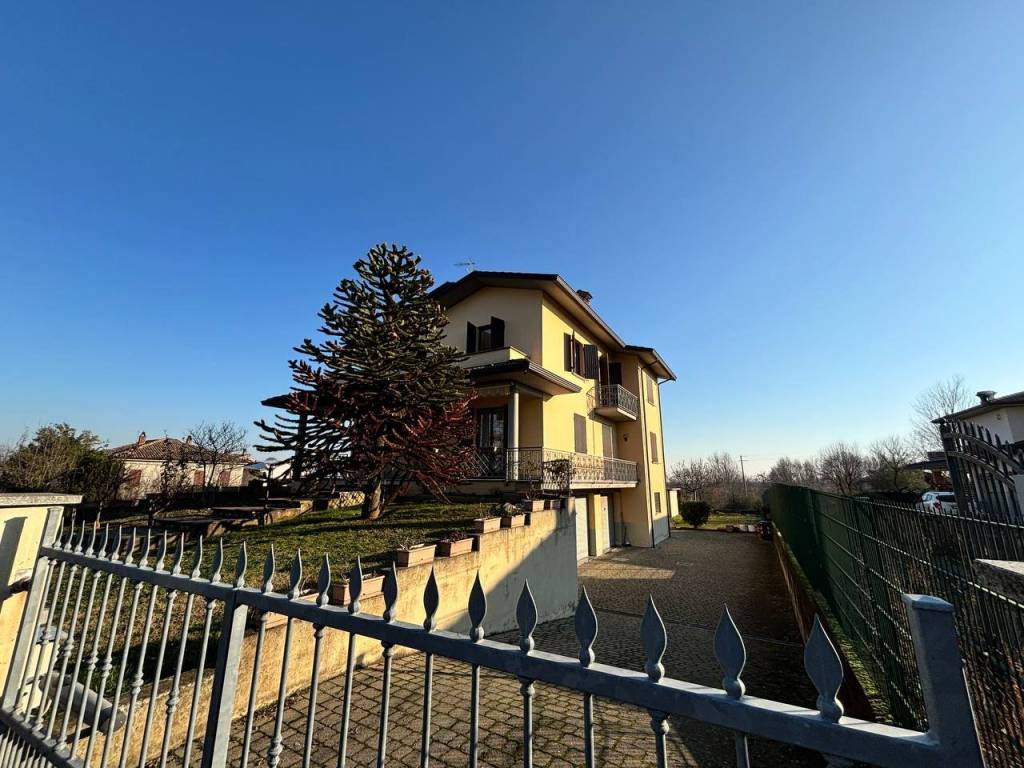 Villa a San giorgio piacentino in Frazione Godi - Foto 3
