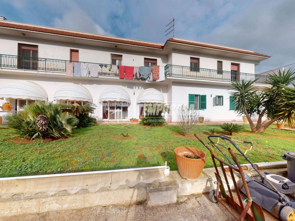 Casa indipendente a Manduria in Via Roma - Foto 3