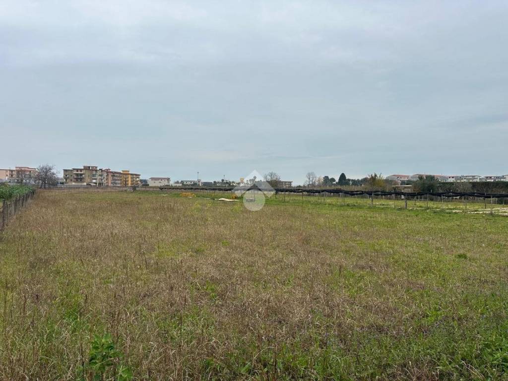 Terreno a Giugliano in campania in Via Pozzolaniello - Foto 3