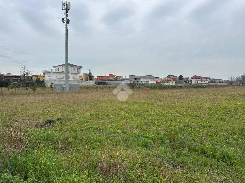 Terreno a Giugliano in campania in Via Pozzolaniello - Foto 4